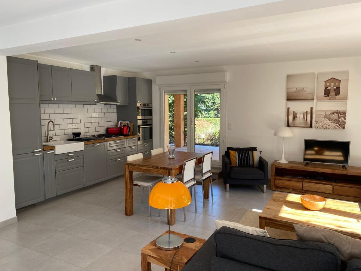 Appartement Et Studio Les Glycines Clara Buitenkant foto
